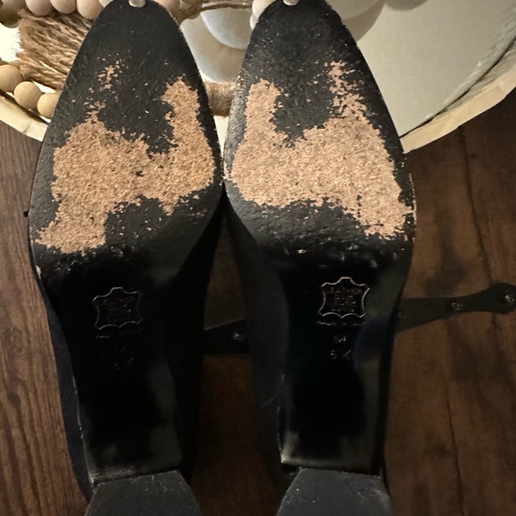 Yves Saint Laurent Black Suede Pointed Pumps with Gold Insole - Picture 5 of 5